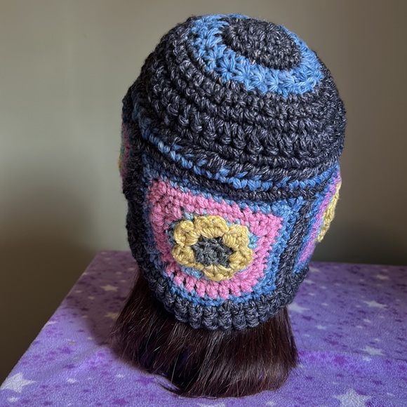 Crochet flowers  medium wool blend beautiful new - Picture 4 of 11